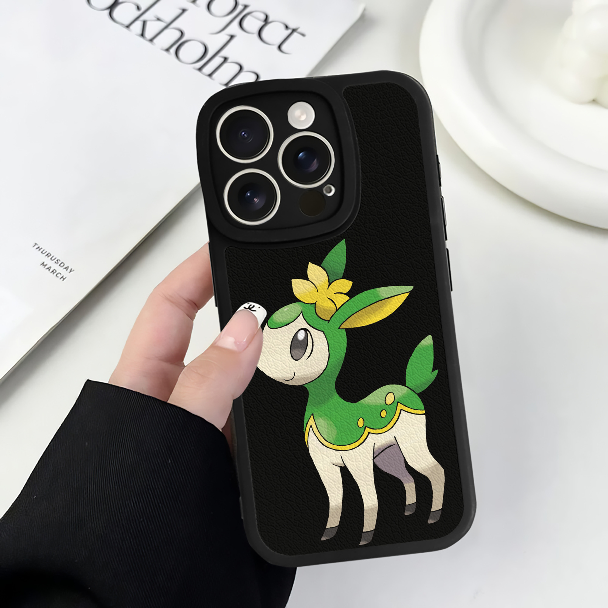 （画像用） ポケットモンスター Pokémon 【iPhone 16シリーズ対応】シリコンスマホケース（レザー調） 材質：シリコン